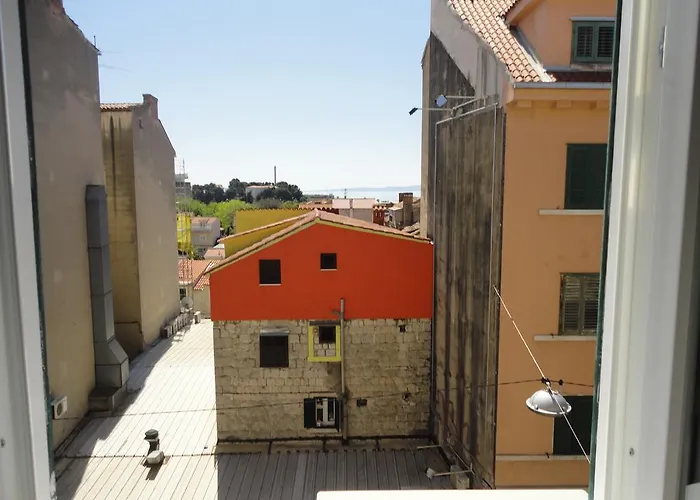 Matija Milica - Center Split